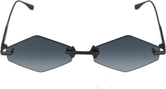 Anna-Karin Karlsson Kristalnest Driehoek Zonnebril Zwart Grijs - Dames - Zonnebrillen - Zwart - 57 MM - Accessoires
