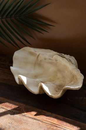 Kalalou Giant Resin Clam Shell