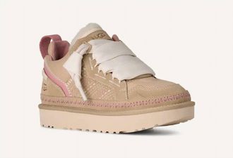 UGG Womens Lowmel Meadow Shoes In Sand Castle