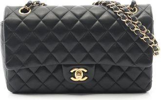 Chanel Borsa a spalla Classic media in pelle di agnello con battente 2017-2018 - Nero