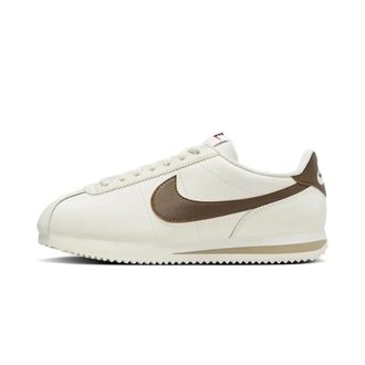 Nike Cortez Cacao Wow - Dames - Sport - Beige - Maat: 35 1/2 EU Leer