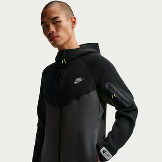 Nike Mens Tech Fleece Full-Zip Windrunner Jacket in Black | IQ1013-010
