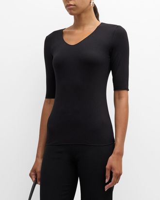 Emporio Armani: Black T-Shirts now up to −46% | Stylight