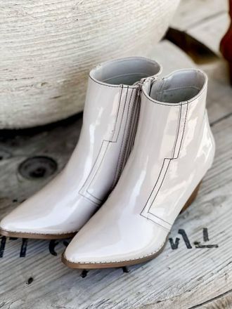 Matisse Footwear Womens Liza Boots In Ivory
