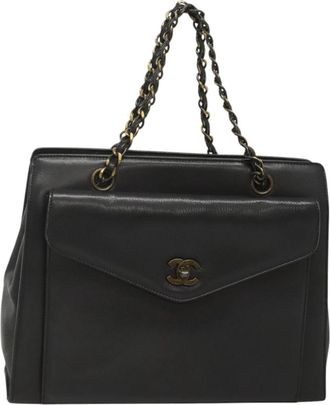 Chanel Black Leather Handbag (Pre-Owned)