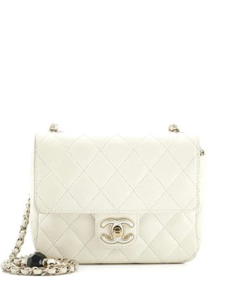 Chanel Coco de Toi Heart Chain Square Flap Bag Quilted Lambskin Mini crossbody bag - women - Enamel - One Size - White