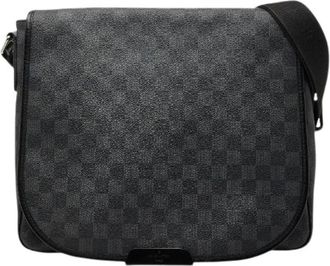Louis Vuitton Pre-owned Cross Body Bags, male, Black, Size: ONE SIZE Pre-owned Daniel MM Damier Graphite Shoulder Bag