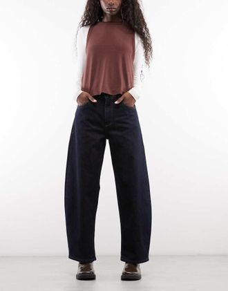 AllSaints jeans in denim a gamba bombata lavaggio scuro blu