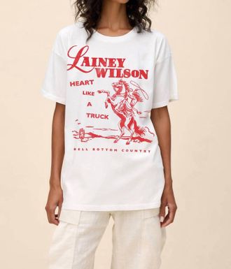 Daydreamer Lainey Wilson Bell Bottom Country Merch Tee In Vintage White