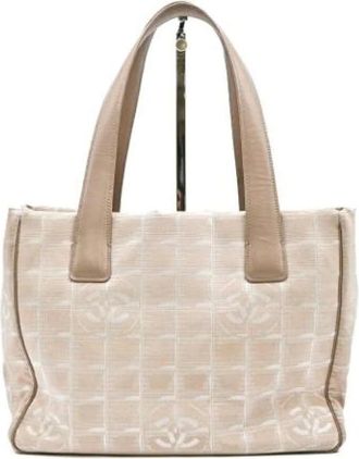 Chanel Pre-owned Tote Bags, female, Beige, Size: ONE SIZE Pre-owned Nylon shoulder-bags