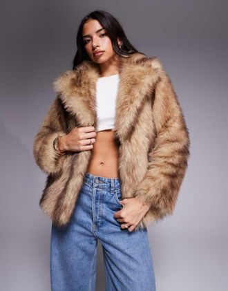 Threadbare Giacca in pelliccia sintetica marrone chiaro con colletto oversize