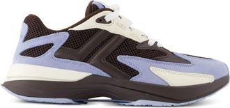 Lanvin JLA su&egrave;de sneakers met mesh vlak - Bruin