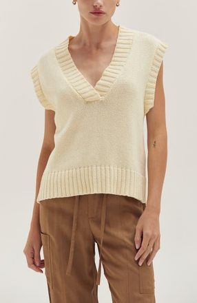 Crescent V-Neck Sweater Vest in Cream at Nordstrom, Size X-Small