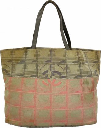 Chanel Gray Nylon Tote Bag (Pre-Owned)