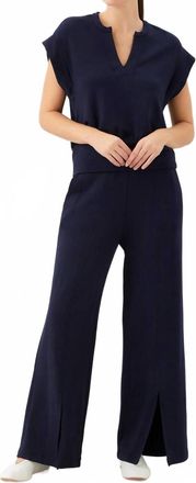 Fifteen Twenty Womens Morgan V Neck Top In Navy