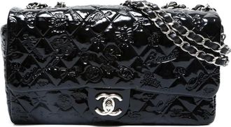 Chanel 2010-2011 Matelassé patent-leather flap shoulder bag - Black