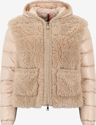 Moncler Boxy-Daunenjacke aus Teddyfleece und Nylon mit Strick Plantay