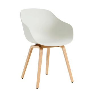 HAY About A Chair AAC 222, Eiche lackiert / melange cream 2.0 (Kunststoffgleiter)
