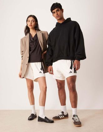 adidas Originals adidas Basketball - Three Stripe - Pantaloncini bianco e nero