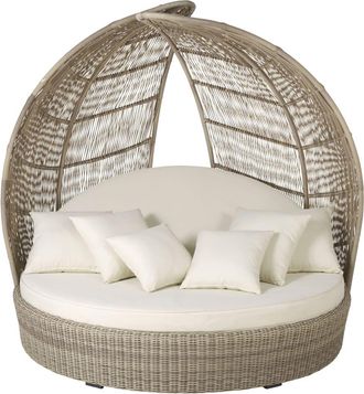 Maisons du monde Tumbona redonda de 2 plazas de resina reciclada y cojines blancos de poli&eacute;ster reciclado