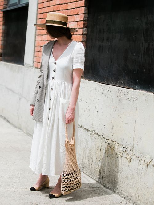 come abbinare un vestito basic