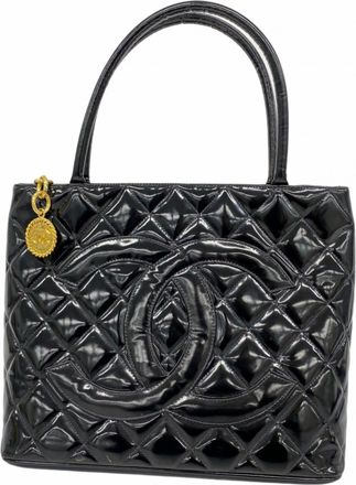 Chanel Black Patent Leather Tote Bag (Pre-Owned)