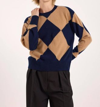 Brodie Avery Argyle Cashmere Crew Neck Jumper In Navy