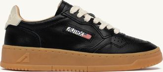 Autry MEDALIST LOW SNEAKERS IN BLACK AND MARSHMALLOW LEATHER