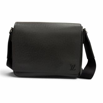 Louis Vuitton Black Taiga Leather Shoulder Bag (Pre-Owned)
