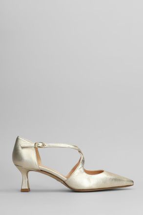 Julie Dee Pumps