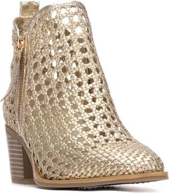 Xti Womens Microfiber Casual Ankle Boots In Gold