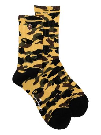 A Bathing Ape Calzini con stampa camouflage - Marrone
