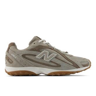 New Balance Unisex 204L en Marr&oacute;n, Cuero, Talla 37.5