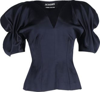 Jacquemus Jacquemus blouse met pofmouwen en V-hals in marineblauw satijn