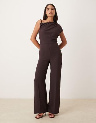 Mango Tuta jumpsuit asimmetrica marrone con arricciature in vita