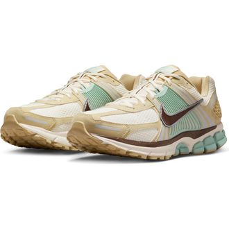 Nike Zoom Vomero 5 SE SP Sneaker in Team Gold/Ivory/Seafoam at Nordstrom Rack, Size 10.5