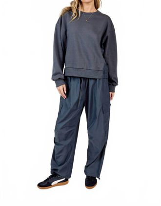 Sadie & Sage Vita Crew Neck Sweatshirt In Charcoal