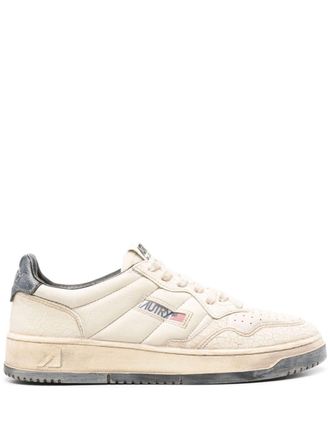 Autry Super Vintage gerafelde sneakers - Beige
