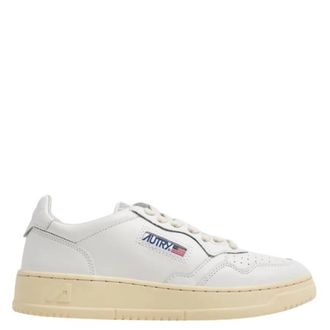Autry Medalist Low Sneakers In White Leather, Brand Size 44 ( US Size 11 )
