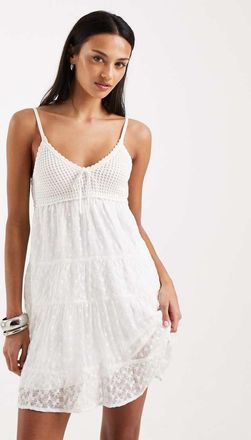 Hollister Vestito corto stile babydoll alluncinetto bianco a balze