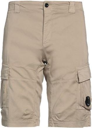 C.P. Company BOTTOMWEAR - Shorts & Bermuda Shorts sur YOOX.COM