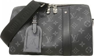 Louis Vuitton Black Shoulder Bag (Pre-Owned)