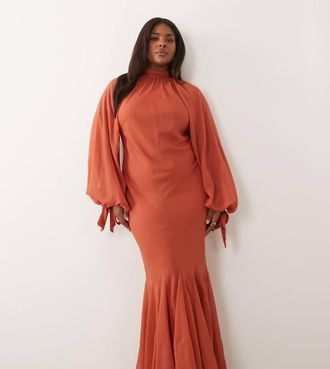 Asos Curve ASOS DESIGN Curve - Vestito lungo accollato color ruggine con fondo godet-Arancione