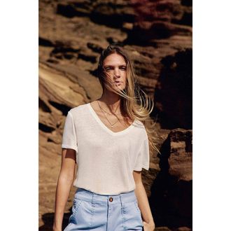 La petite &eacute;toile T-shirt met V-hals van linnen en viscose, THANA