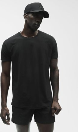 Alo Vapor Crewneck Short Sleeve Top in Black, Size: Medium