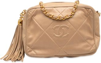 Chanel Tweedehands Cc Gequilted Lamsleer Tassel Camera Bag