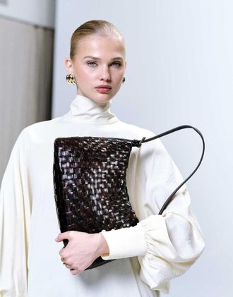 Dragon Diffusion H Salvage - Borsa da spalla in pelle intrecciata marrone scuro