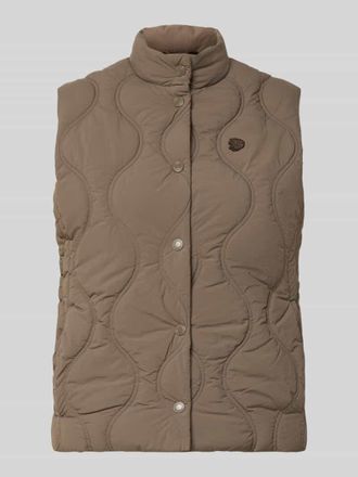 Superdry Steppweste mit Stehkragen und Label-Stitching in Khaki, Gr&ouml;&szlig;e XXL