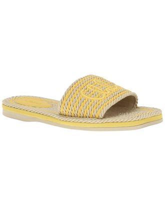 Chlo&eacute; Slide