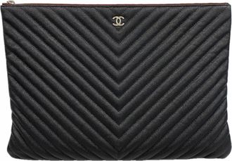 Chanel Black Grained Calfskin Clutch Bag (Pre-Owned)